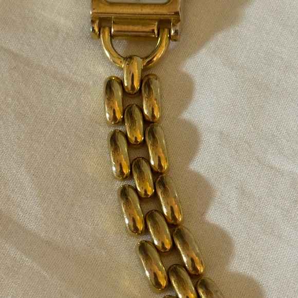 JBK Jackie O’ Gold Tone Chain Link Watch - Picture 3 of 8